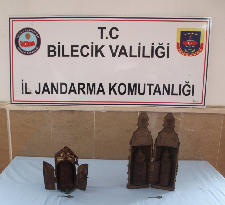 Bu İki Tevrat’ın Değeri 8 Milyon Lira