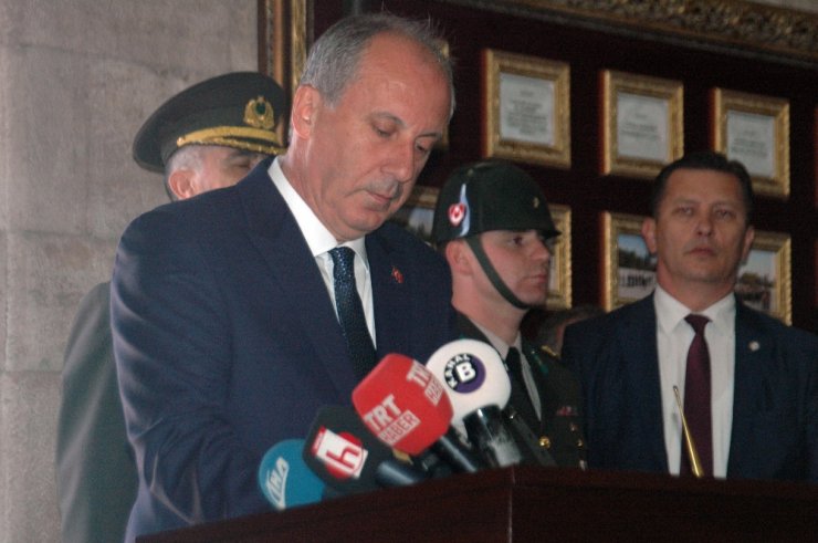 Muharrem İnce Anıtkabir’i Ziyaret Etti