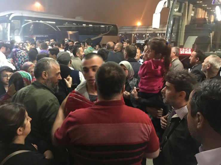 Derbi Maça Gider Gibi Askere Gidiyorlar