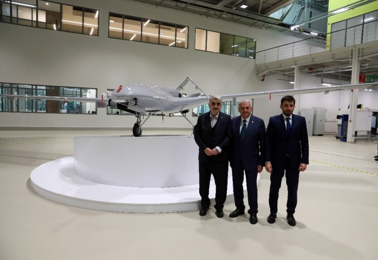 Başbakan İha Üretim Fabrikasını Ziyaret Etti