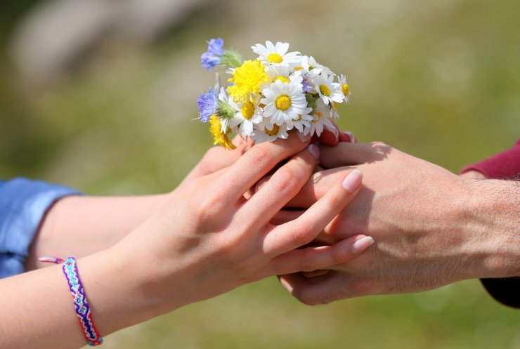 "Sevdiğiniz Birine Sarılmak Mutluluk Veriyor"