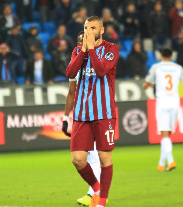 Trabzonspor’da Burak Yılmaz Sezonu Kapattı