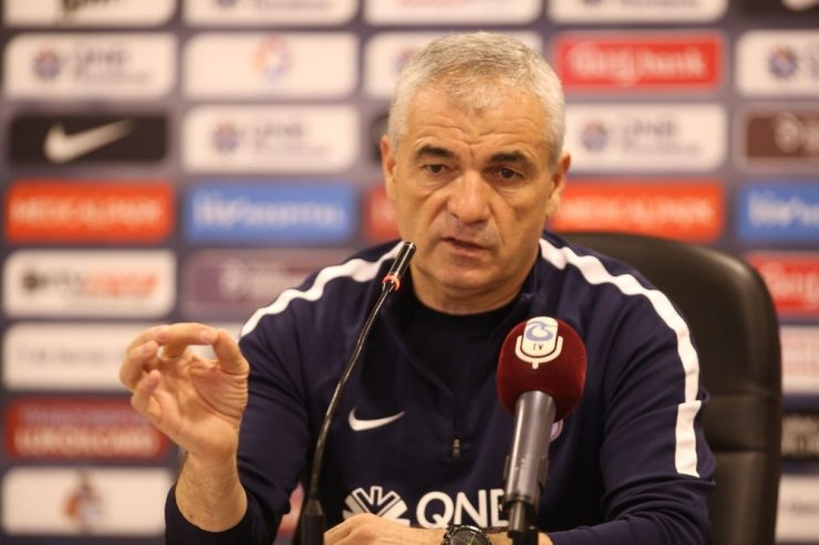 Rıza Çalımbay: "Kulübü Fifa’ya Veren Oyunculardan Faydalanmaya Çalışıyoruz"