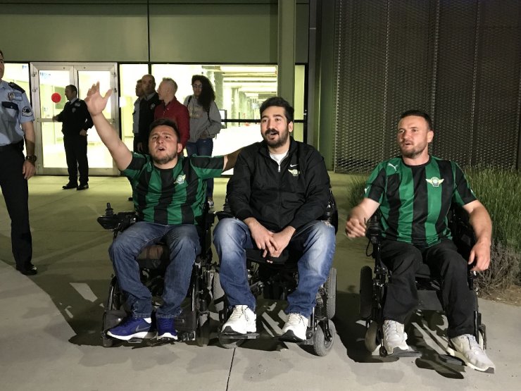 Akhisar’a Coşkulu Karşılama