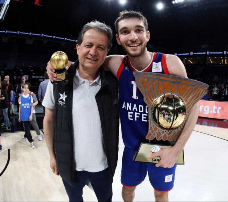Basketbol Gençler Ligi’nde Şampiyon Anadolu Efes