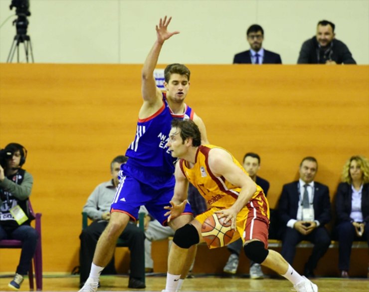 Efes Galatasaray’ı Devirdi