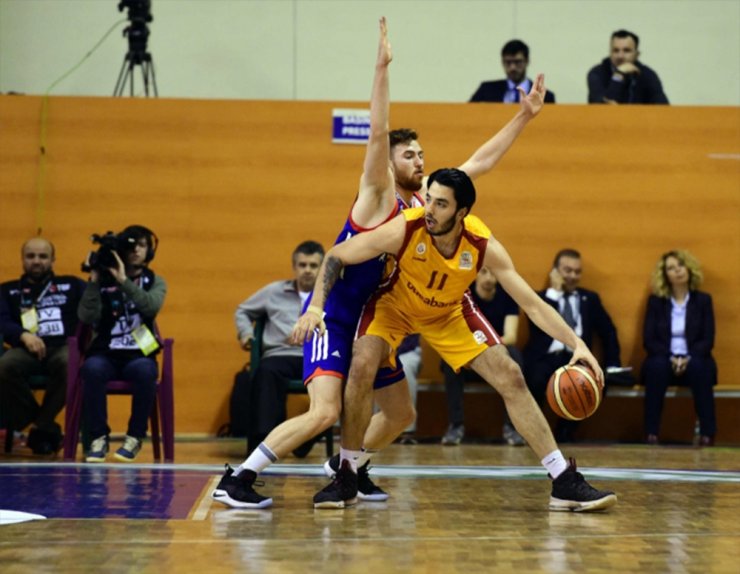 Efes Galatasaray’ı Devirdi