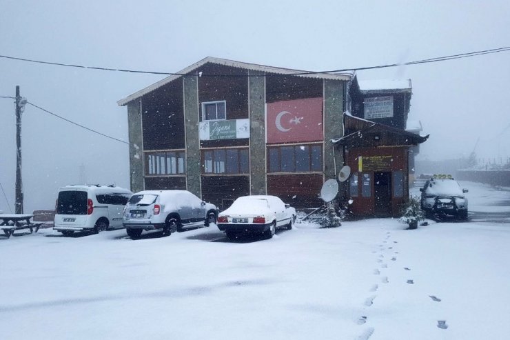 Gümüşhane’ye Mayıs Ayının Ortasında Kar Sürprizi