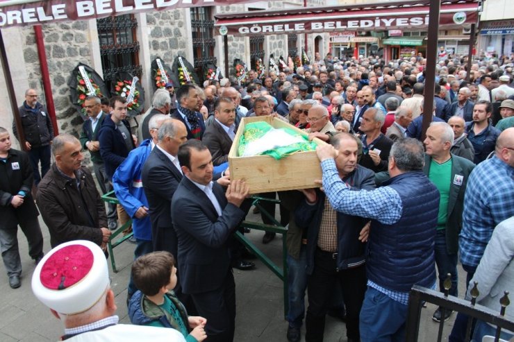 Ünlü Söz Yazarı Ahmet Kaçar, Giresun’da Toprağa Verildi.
