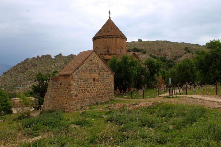 Tarihi Akdamar Adası’na Ziyaretçi Akını