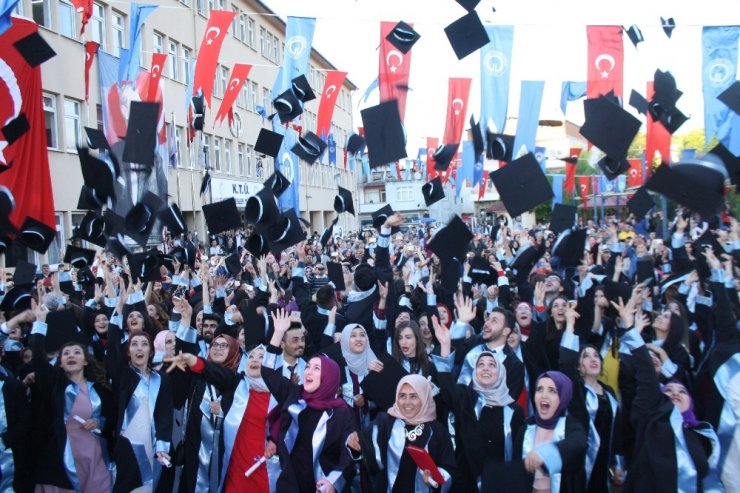 Ktü Vakfıkebir Myo Son Mezunlarını Verdi