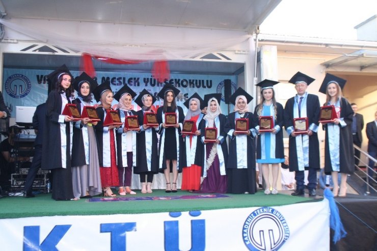 Ktü Vakfıkebir Myo Son Mezunlarını Verdi
