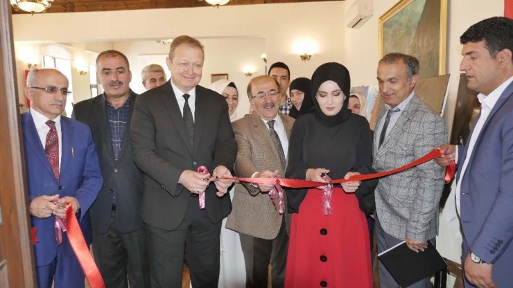 “Engellere Rağmen Başarmak” Adlı Sergi Açıldı