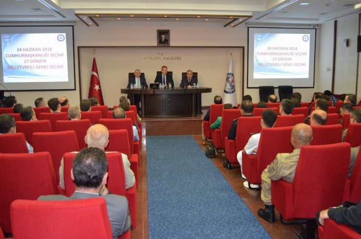 Trabzon’da Seçim Güvenliği Toplantısı Vali Yücel Yavuz’un Başkanlığında Yapıldı