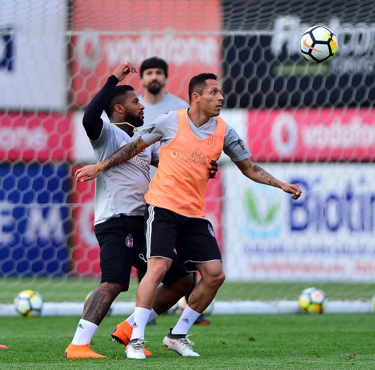 Beşiktaş 10 Eksikle Çalıştı