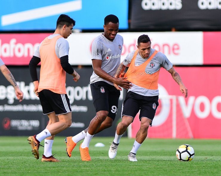 Beşiktaş 10 Eksikle Çalıştı