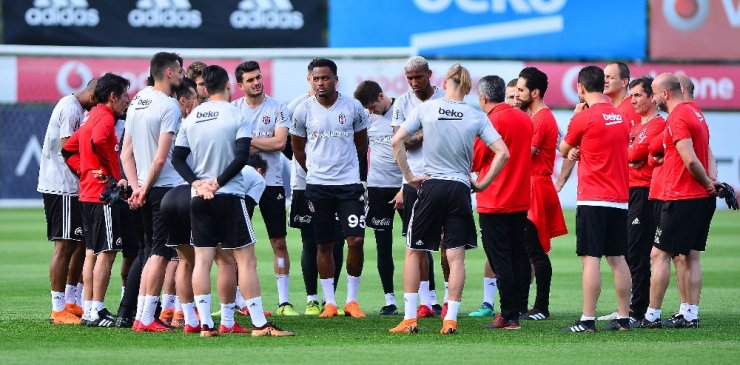 Beşiktaş 10 Eksikle Çalıştı