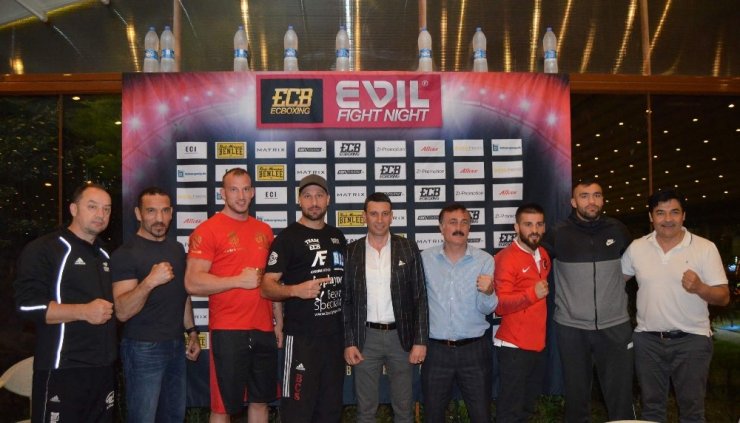 Trabzon’da Dev Boks İçin Geri Sayım Başladı
