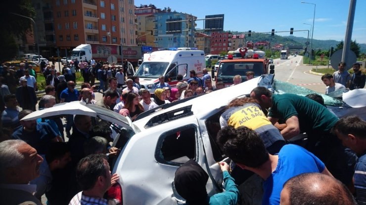 Giresun’da Trafik Kazası: 2’si Ağır 3 Yaralı