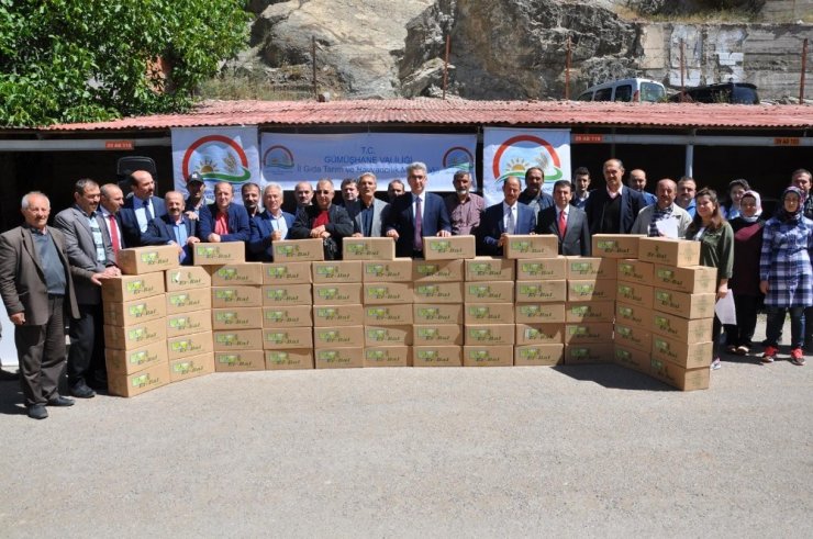 Gümüşhane’de Organik Arıcılara Bir Ton Petek Desteği