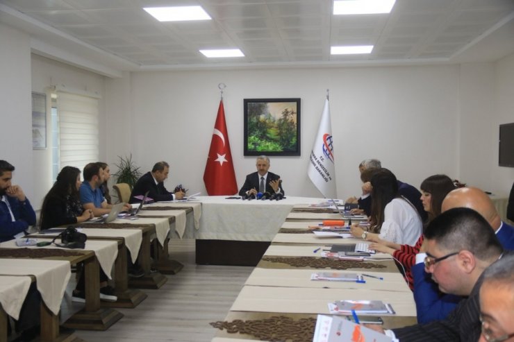 Bakan Arslan’dan Wikipedia Açıklaması