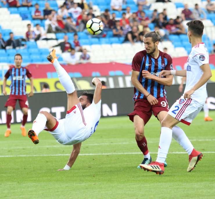 Trabzonspor, Kardemir Karabükspor’u 3-0 Mağlup Etti
