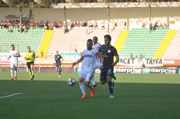 Alanyaspor, Antalyaspor’u Devirdi