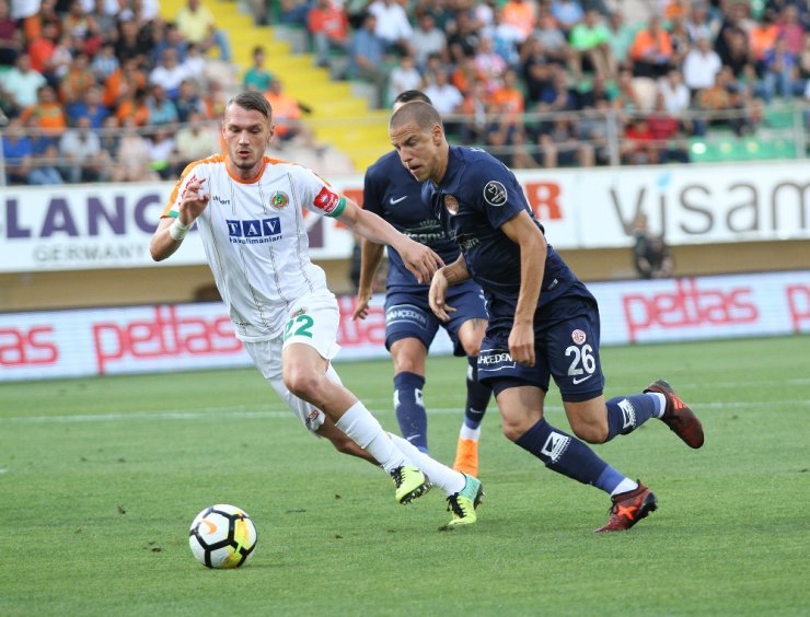 Alanyaspor, Antalyaspor’u Devirdi