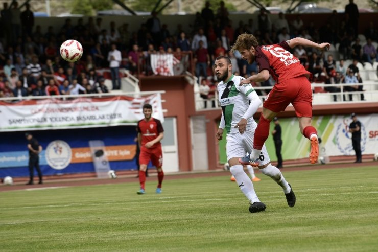 Tff 2. Lig: Gümüşhanespor: 1 - Sakaryaspor: 4