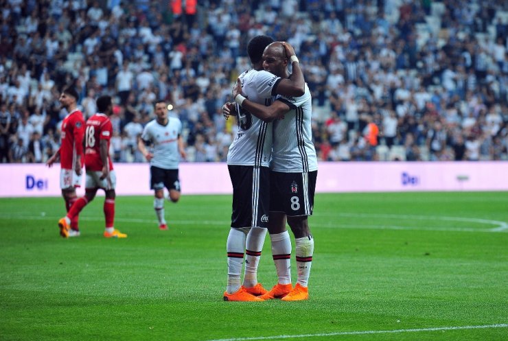 Beşiktaş Sivas’ı Farklı Geçti