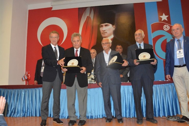 Ağaoğlu’ndan Burak Yılmaz’a Dozer Cemil Göndermesi