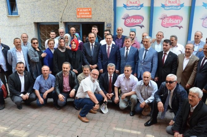 Ak Parti Trabzon Ekibi Seçim Çalışmalarına İlçe Teşkilatlarıyla Buluşmayla Başladı