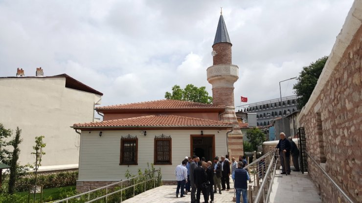 Restorasyonu Tamamlanan Davutağa Camii Yeniden İbadete Açıldı