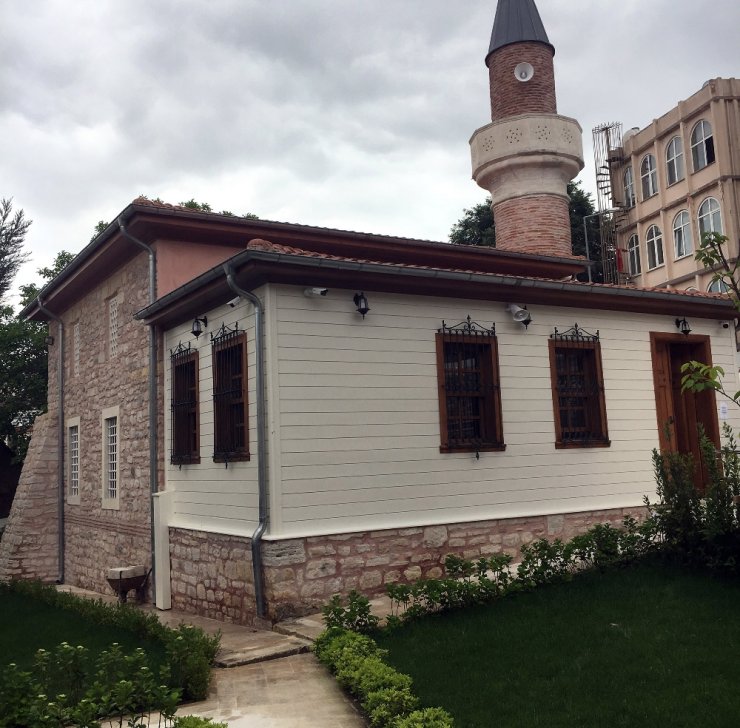 Restorasyonu Tamamlanan Davutağa Camii Yeniden İbadete Açıldı