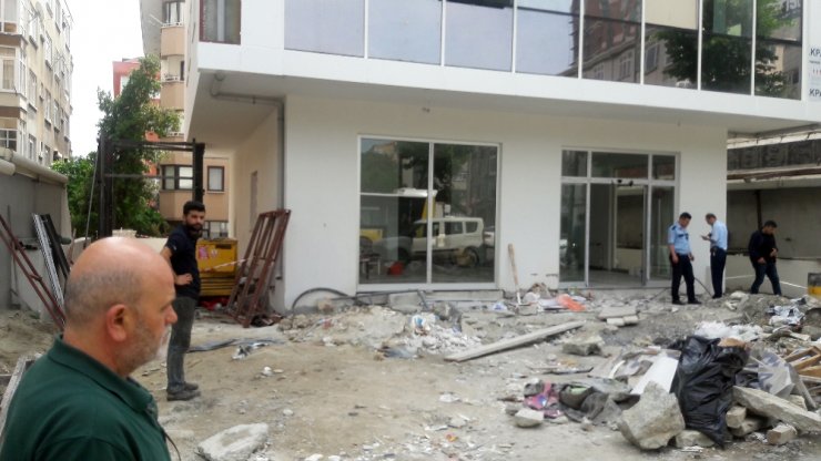 Bakırköy’de Asansör Kazası: 4 İşçi Yaralandı