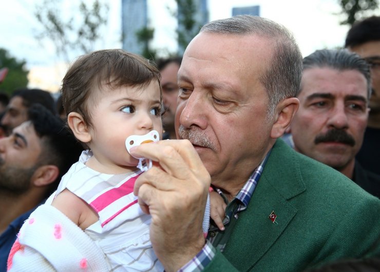Erdoğan Zeytinburnu Sahilde Vatandaşlarla Sohbet Etti