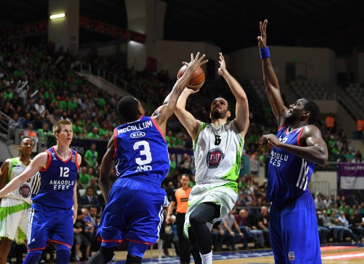 Tofaş, Anadolu Efes’i Farklı Geçti