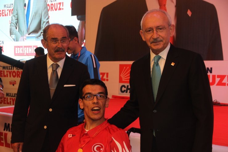 "Asgari Ücret 2 Bin 200 Lira Net Olmalı"