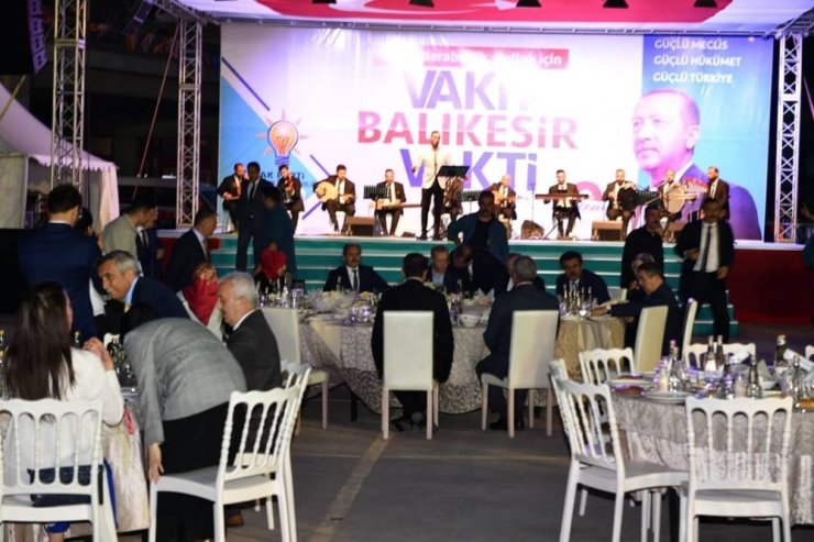 Erdoğan Balıkesir’de Binlerce Kişiyle İftar Yaptı