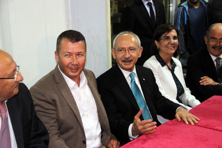 Kılıçdaroğlu’ndan Ev Ve Kıraathane Ziyareti