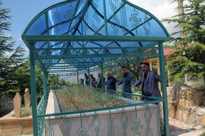 Türkiye’nin En Uzun İkinci Türbesine Ziyaretçi Akını
