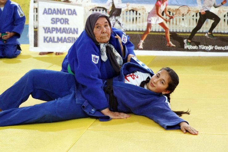 80’lik Ayten Nine Judocu Oldu