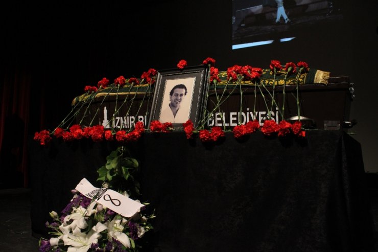 Oyuncu Arda Öziri İçin Duygulandıran Tören