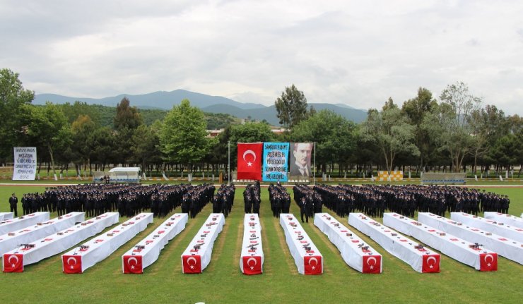 653 Polis Adayı Mezuniyetlerini 