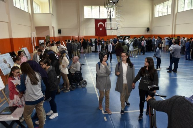 Gümüşhane’de Tübitak Bilim Şenliği Düzenlendi