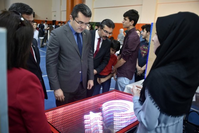 Gümüşhane’de Tübitak Bilim Şenliği Düzenlendi