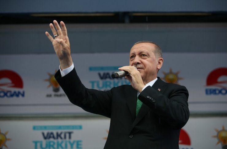 "Onlar Laf Üretir Biz İcraat Üretiriz”