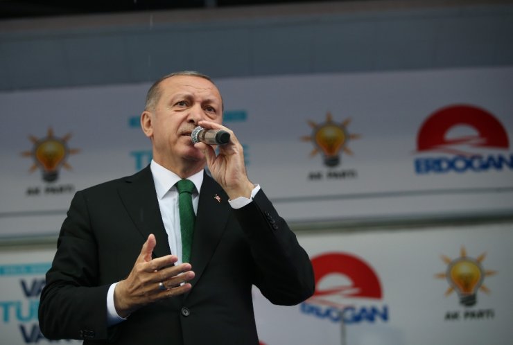 "Onlar Laf Üretir Biz İcraat Üretiriz”