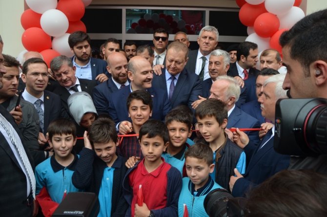 Bakan Soylu: “Karamollaoğlu Bey Bir Yerde Sıkıştınız Mı Soluğu Tayyip Erdoğan’ın Yanında Alıyorsunuz”