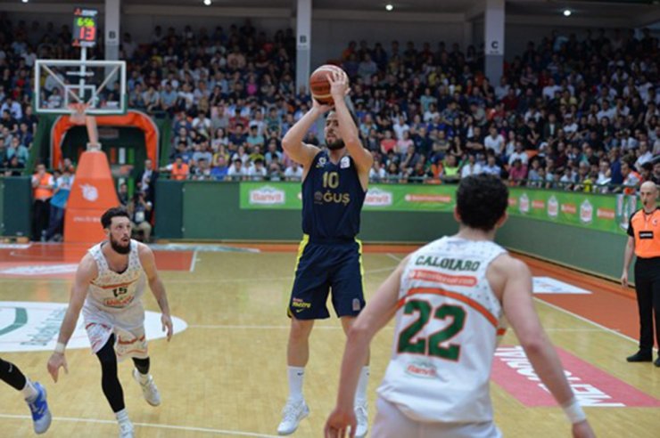Fenerbahçe Doğuş Finalde